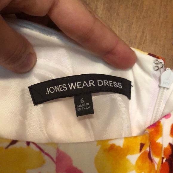 Amazing Spring and Summer Floral Dress - Picture 5 of 5